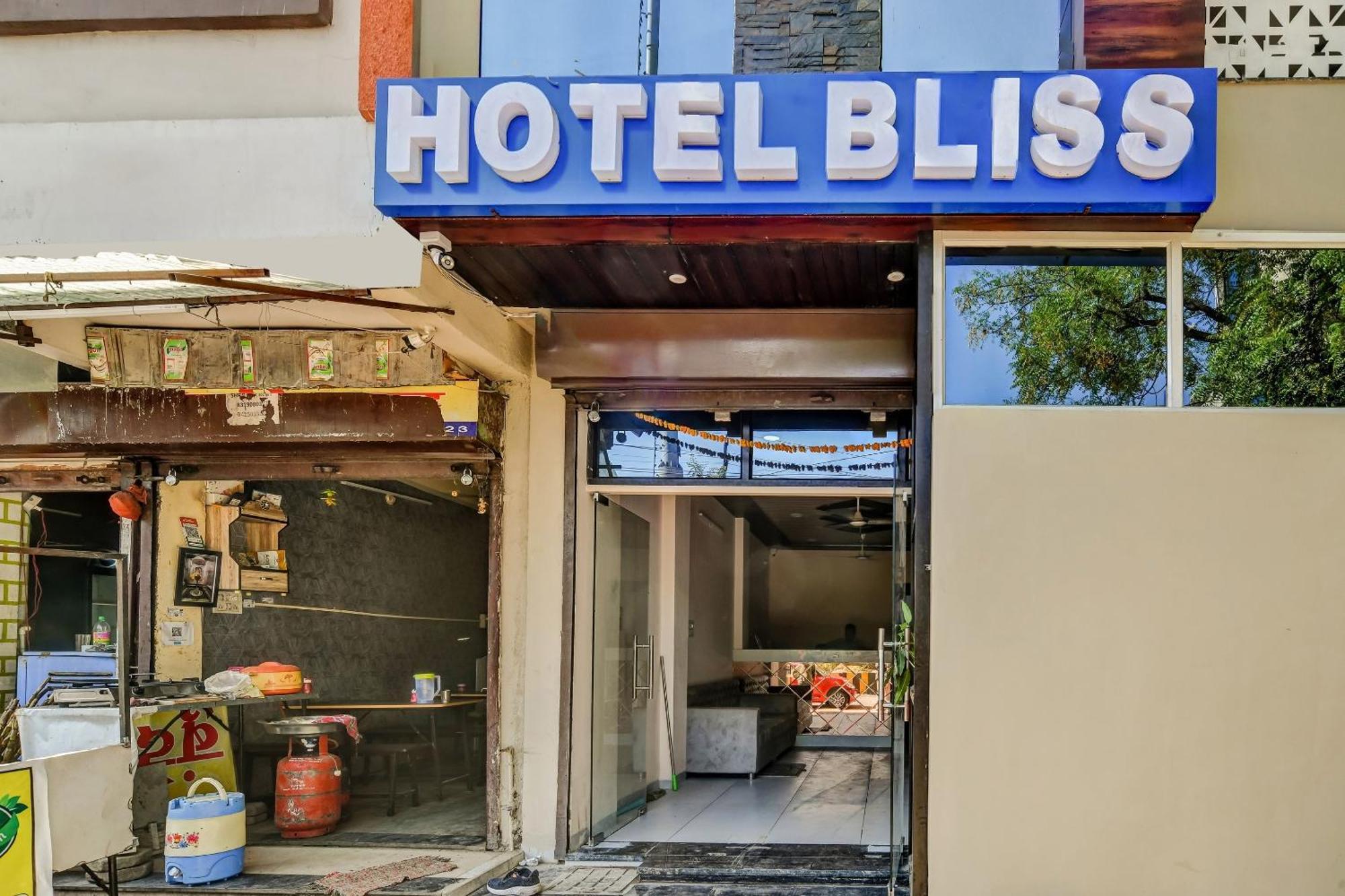 Oyo Flagship Bliss 3* Indore