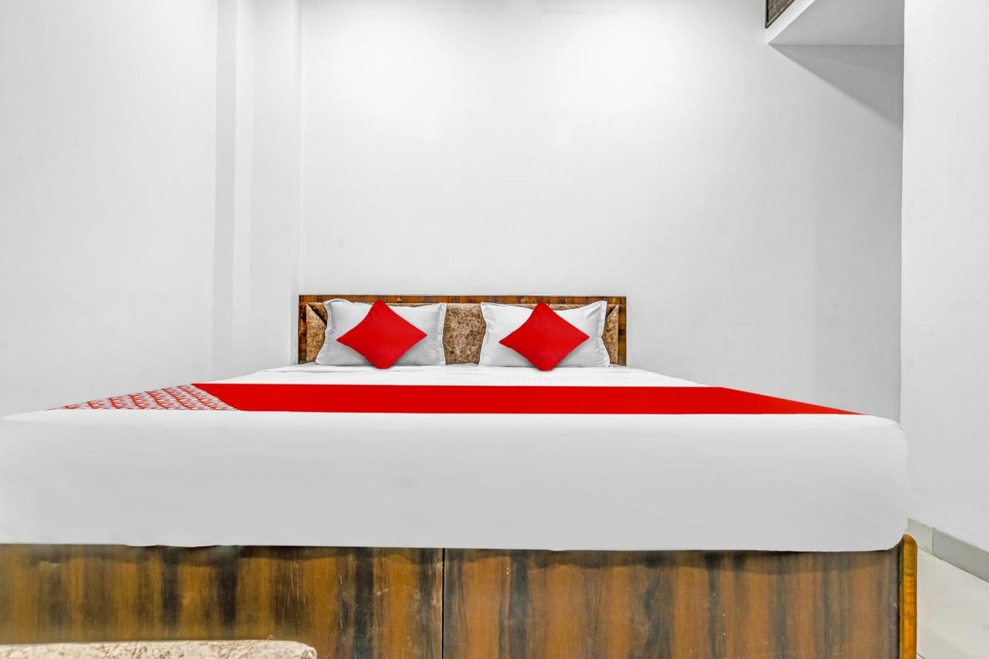 Oyo Flagship Bliss 3* Indore