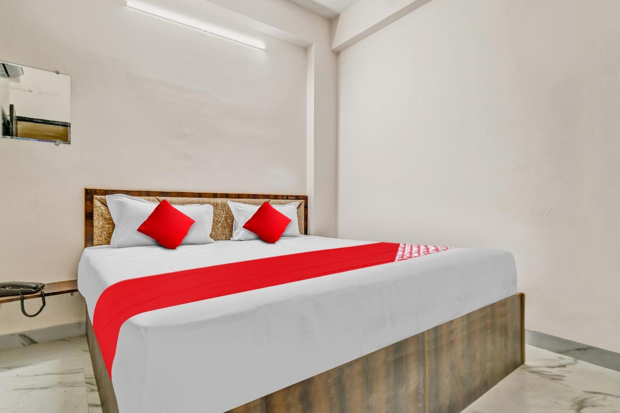 Hotel Oyo Flagship Bliss 3*