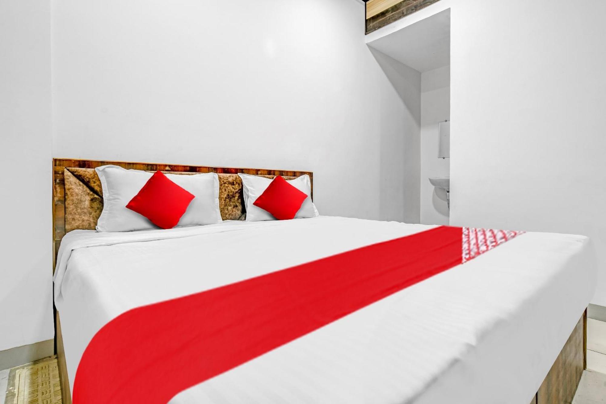 Oyo Flagship Bliss Indore