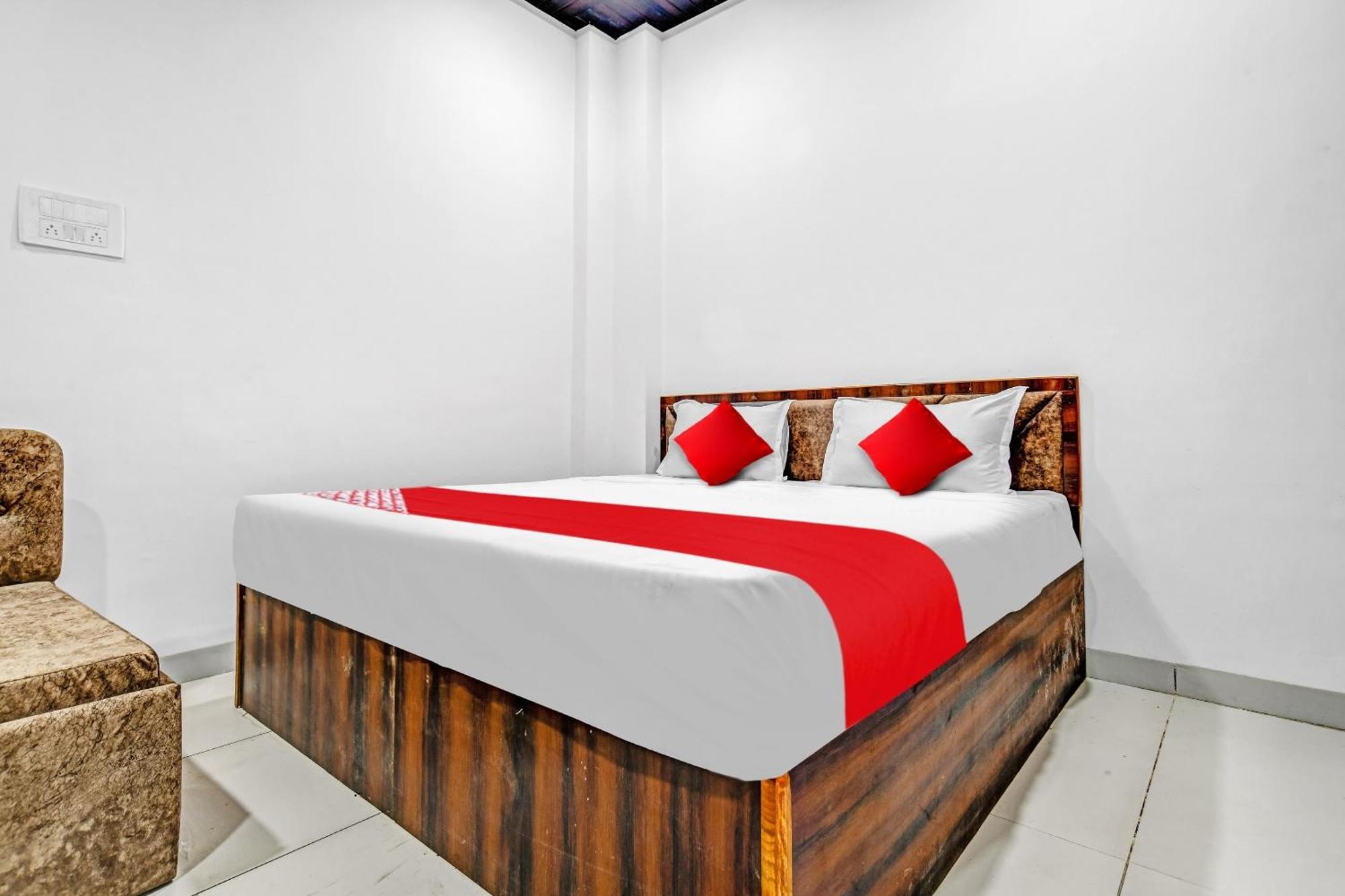 Oyo Flagship Bliss 3* Indore